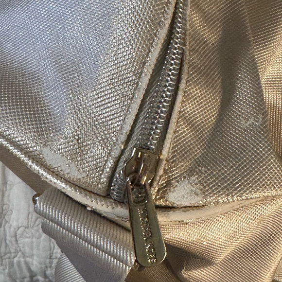 Michael Kors Metallic Gold ‘Glam in the Go’ Duffle Bag 💫 - Picture 4 of 4